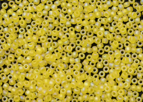 Бисер Япония круглый 11/0 10г 0175F лимон матовый, радужный прозрачный